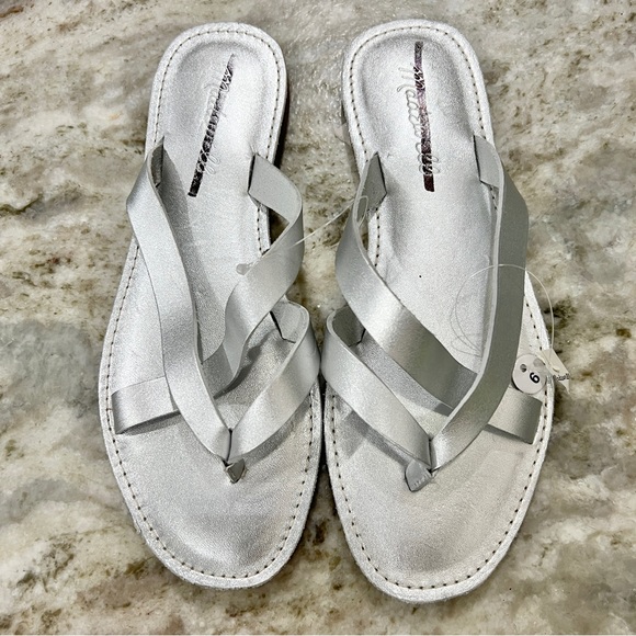 NWT Madewell The Boardwalk Thong Sandal in Metallic Silver Leather Size 6 - Picture 2 of 8